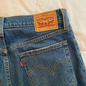 Levi’s 501 jean size 29